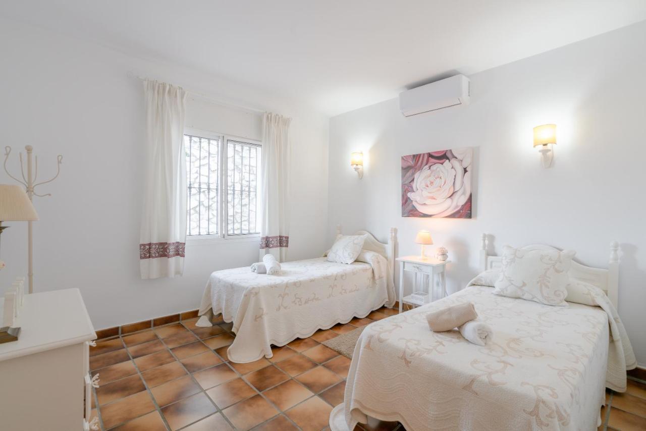 Cortijo La Rijana Villa Sayalonga Екстериор снимка