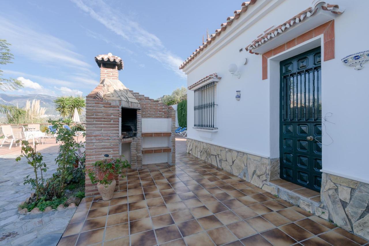 Cortijo La Rijana Villa Sayalonga Екстериор снимка
