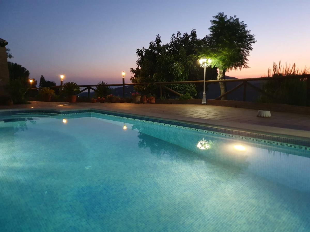 Cortijo La Rijana Villa Sayalonga Екстериор снимка