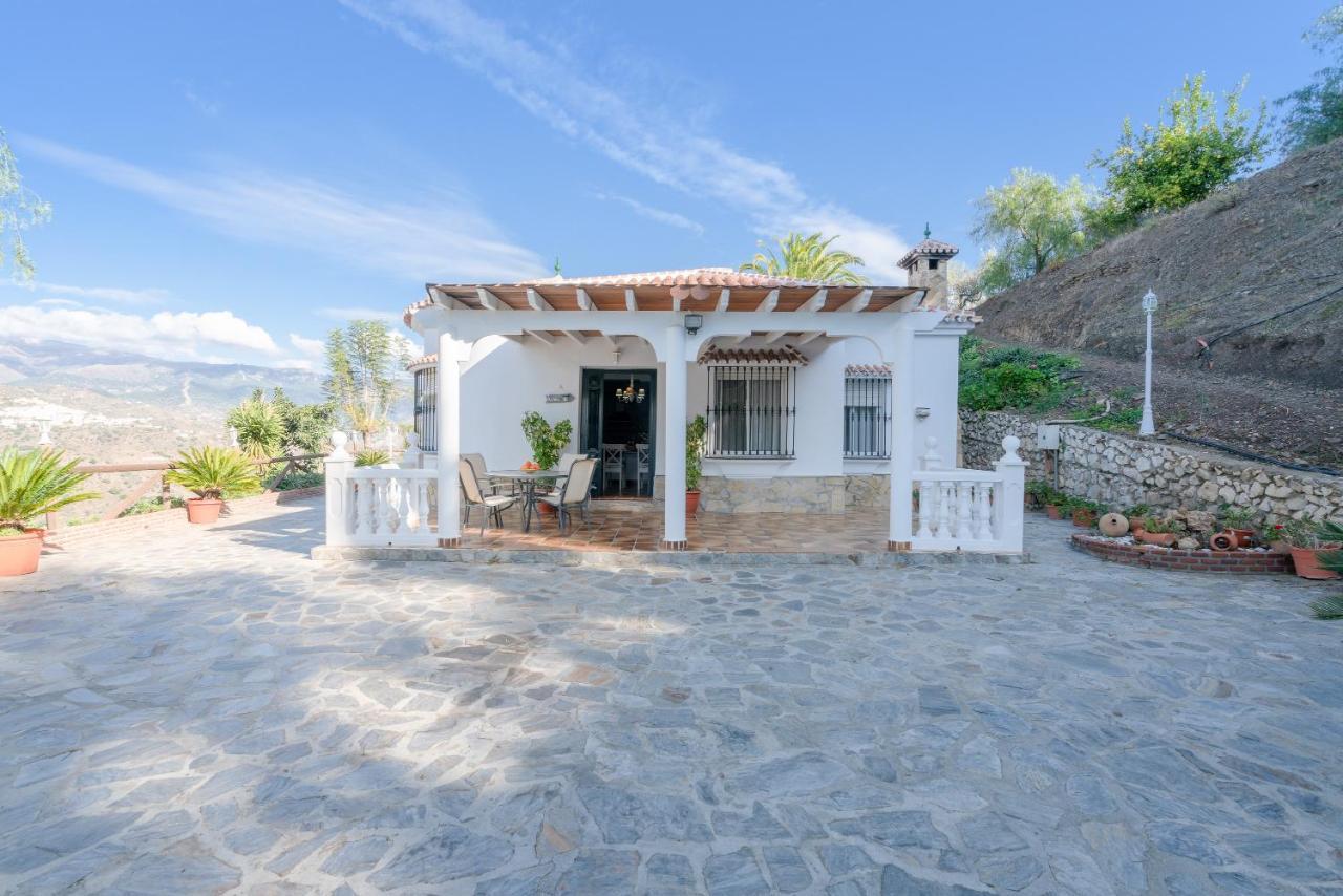Cortijo La Rijana Villa Sayalonga Екстериор снимка