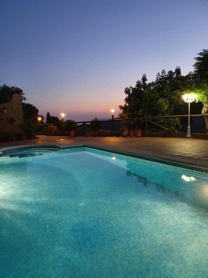 Cortijo La Rijana Villa Sayalonga Екстериор снимка